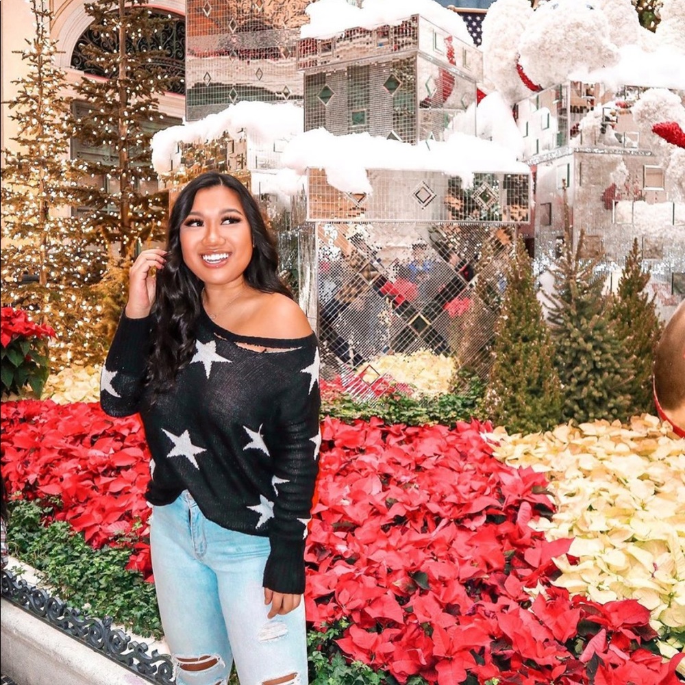 Forever 21 Distressed Star Sweater